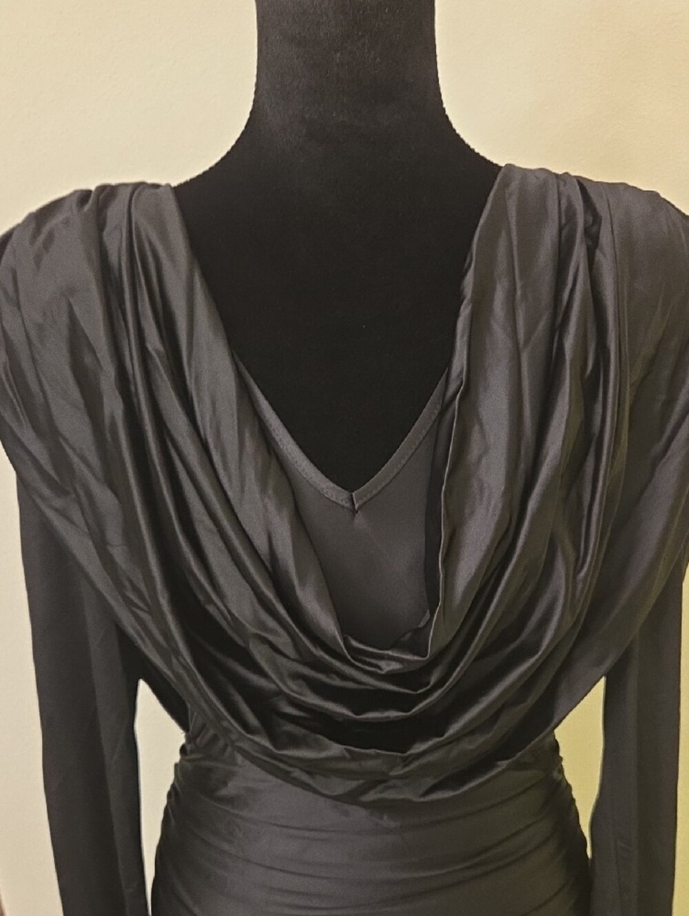 Elegant Black Long-Sleeve Draped Cowl Maxi Dress - Picture 3 of 6